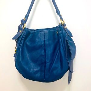 ⭐️NWT Bill Blass Handbag⭐️